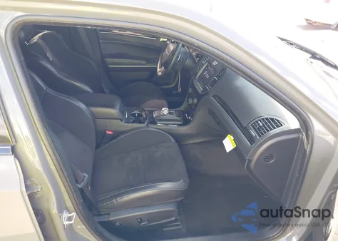 2018 Chrysler 300 S z USA, uszkodzony, nr VIN 2C3CCABT2JH216449